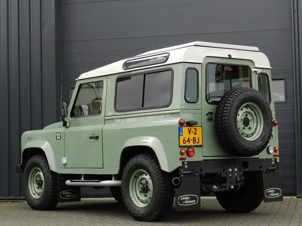 Land Rover Defender | Hendriksautomotive.nl